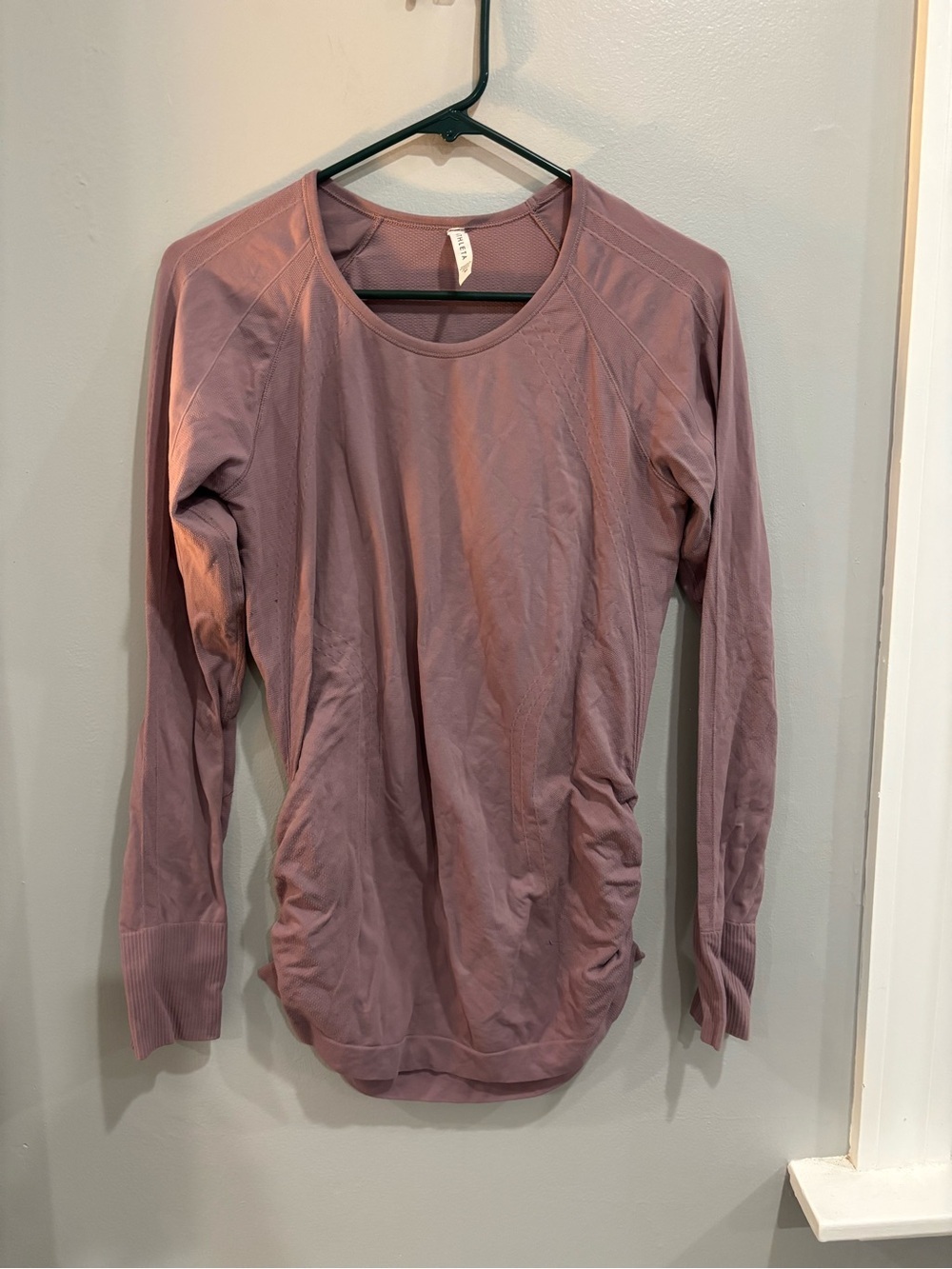 Athleta Foresthill Ascent seamless nylon long sleeve top Mauve Pink medium